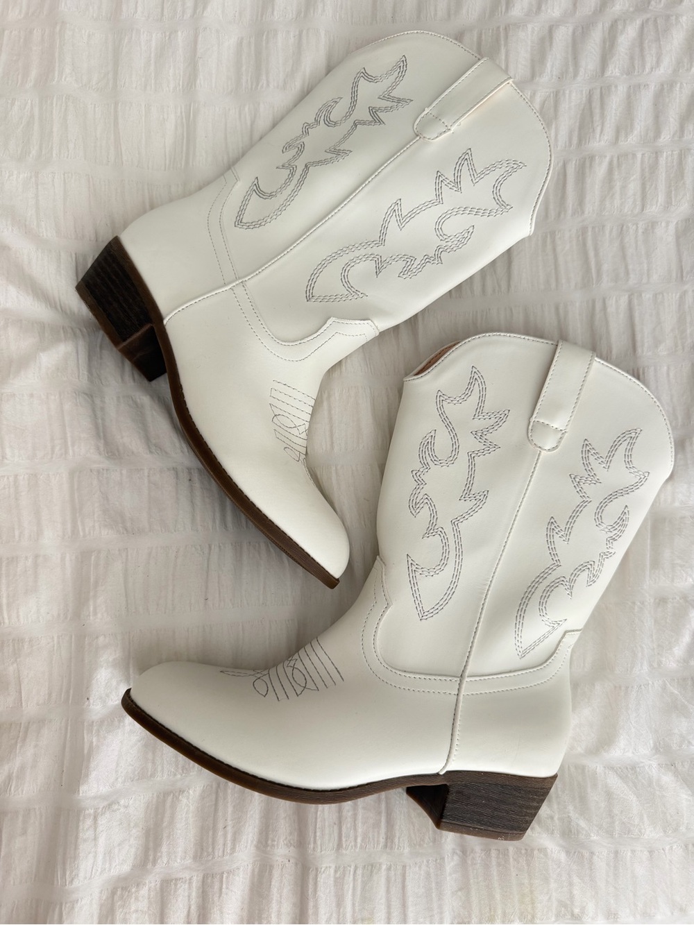 Girls white cowboy boots